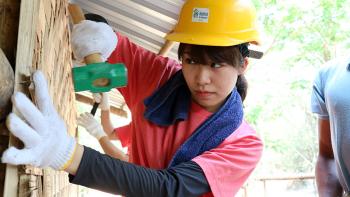 Japanese volunteer at Asia Build in Myanmar