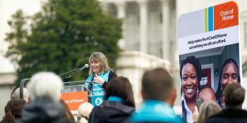 Juanita speaking to a crowd at Habitat on the Hill.