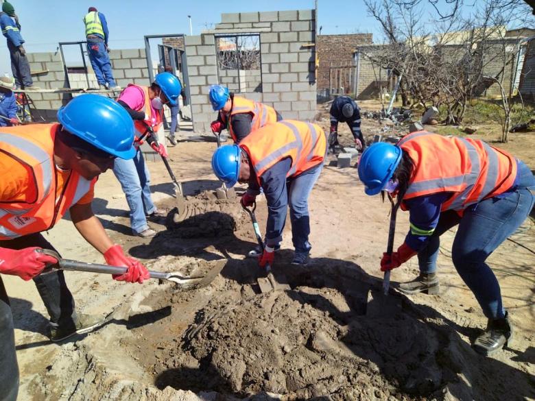 Volunteers during a build